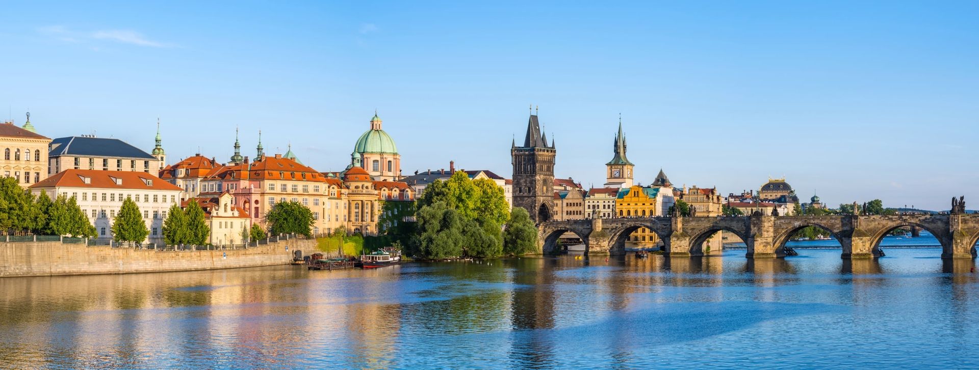 Eine malerische europäische Stadt, reich an Geschichte und Kultur, im Herzen der Europäischen Union.